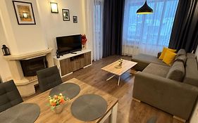 From Sunrise To Sunset At Oak Residence Smolyan Lakes
